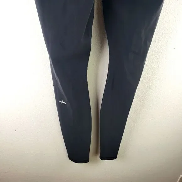 Women's ALO Black Preowned Cut Out Stretchy Yoga Pants Size XS - Picture 10 of 12